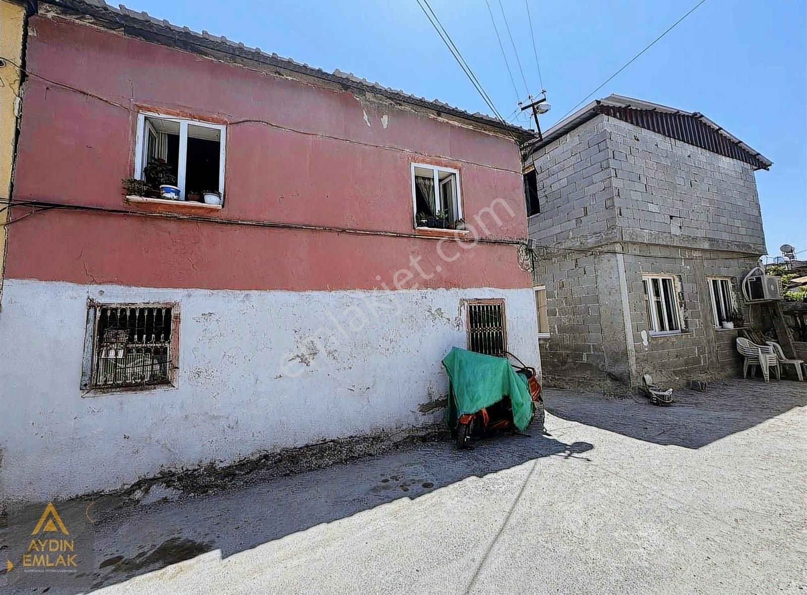 Müstakil Reşadiye 2 Katlı Satılık Evv**aydında*