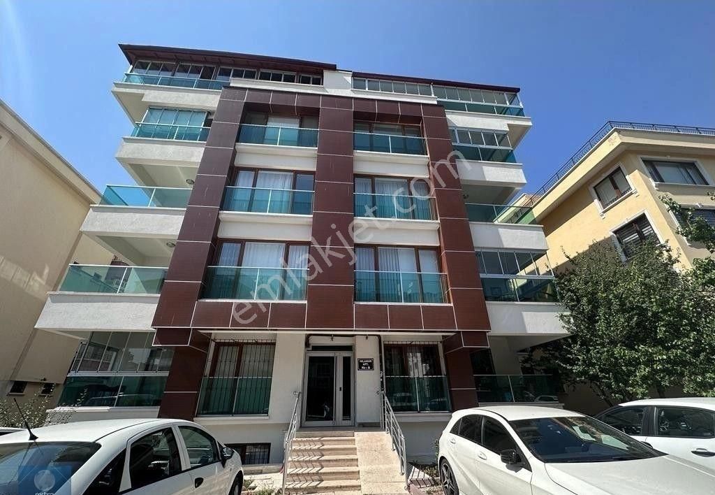 Çankaya Birlik 450.cadde Kenarı Yeni Binada Lüks 2+1 Bahçe Katı Daire !!!!