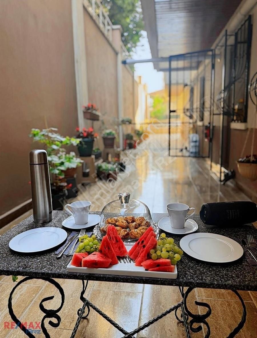 Şehrin Merkezinde Villa Hissi! 2+1 Bahçe Katı, Taşınmaya Hazır!