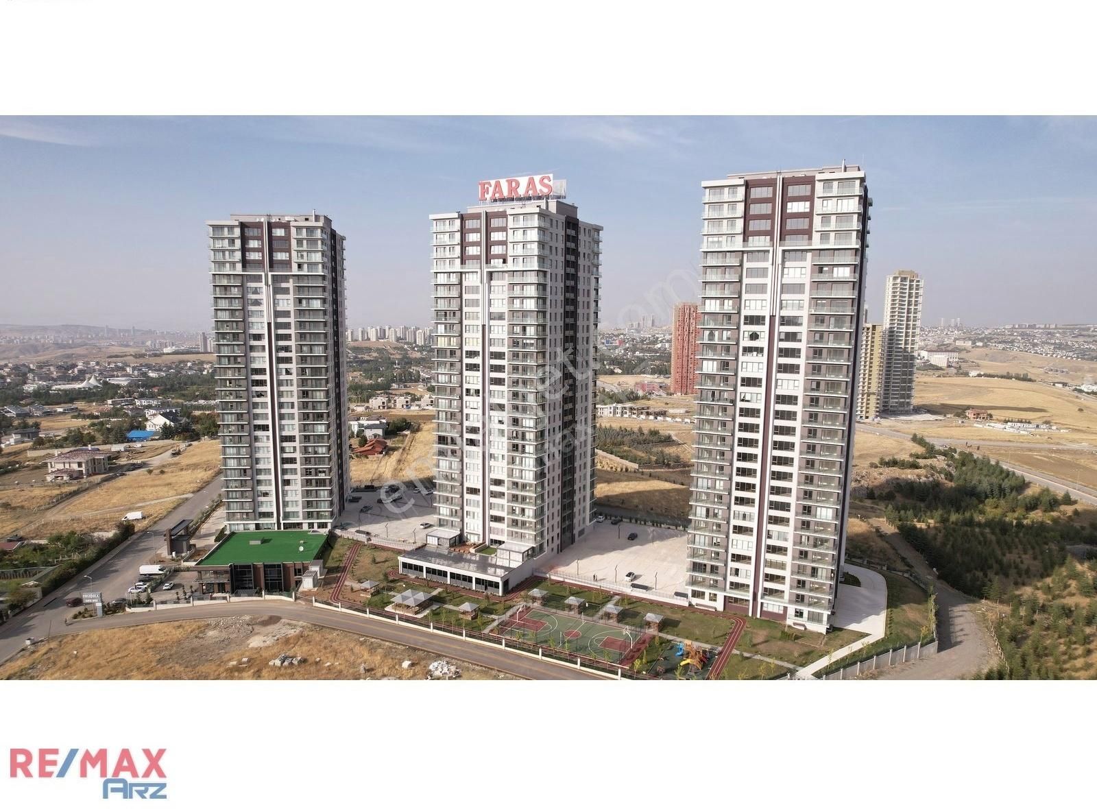 High Hill Konutları Satılık 4.5+1 Daire