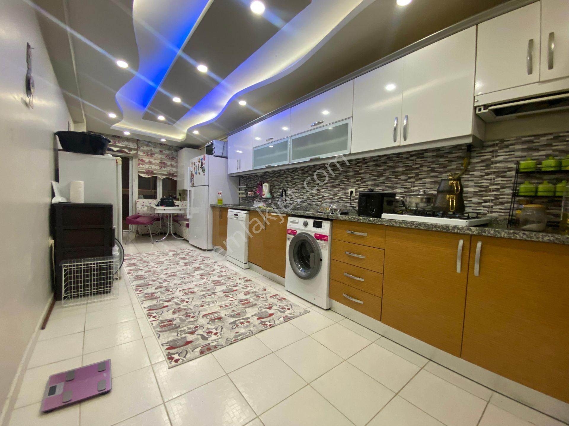 Sevgim'den Derman Cd Yakını 180 M2 Satılık 3+1 Daire