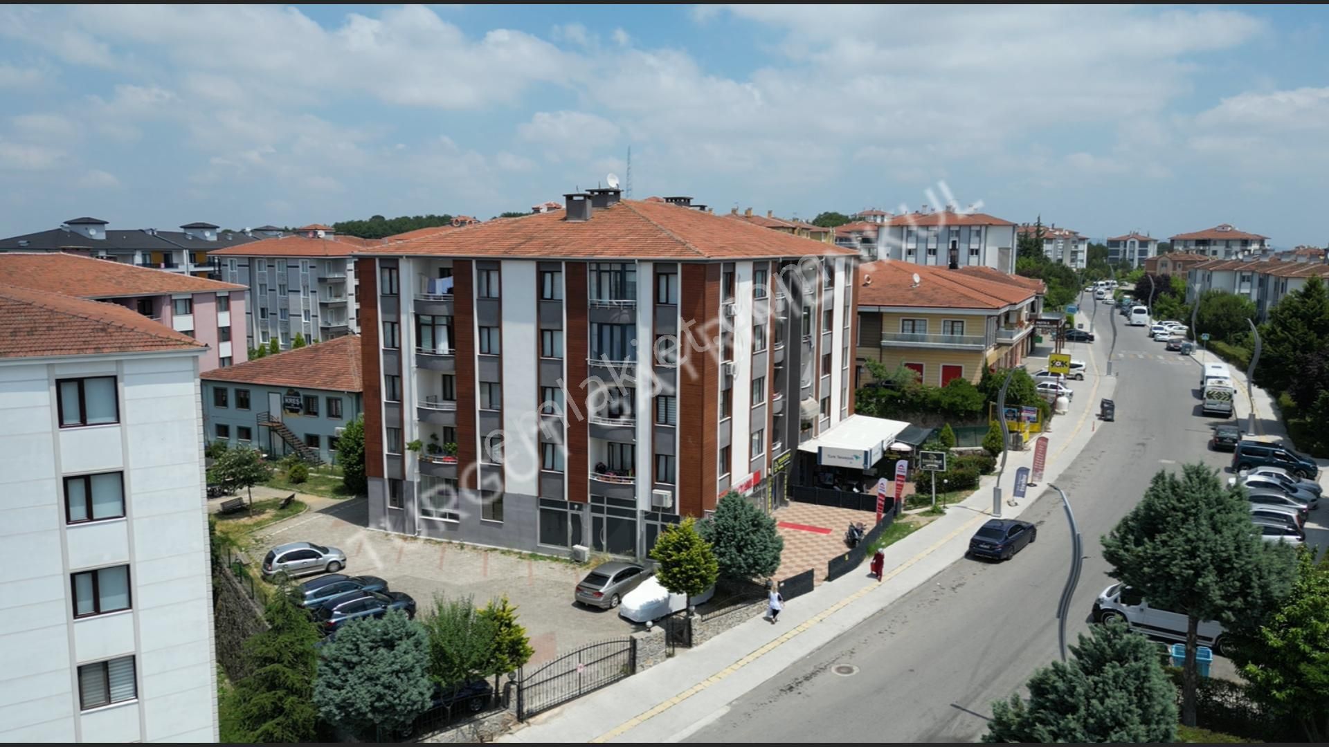 Korucuk Merkez Konum'da Kiralık 3+1 Site İçi Daire - Turgut Gayrimenkul