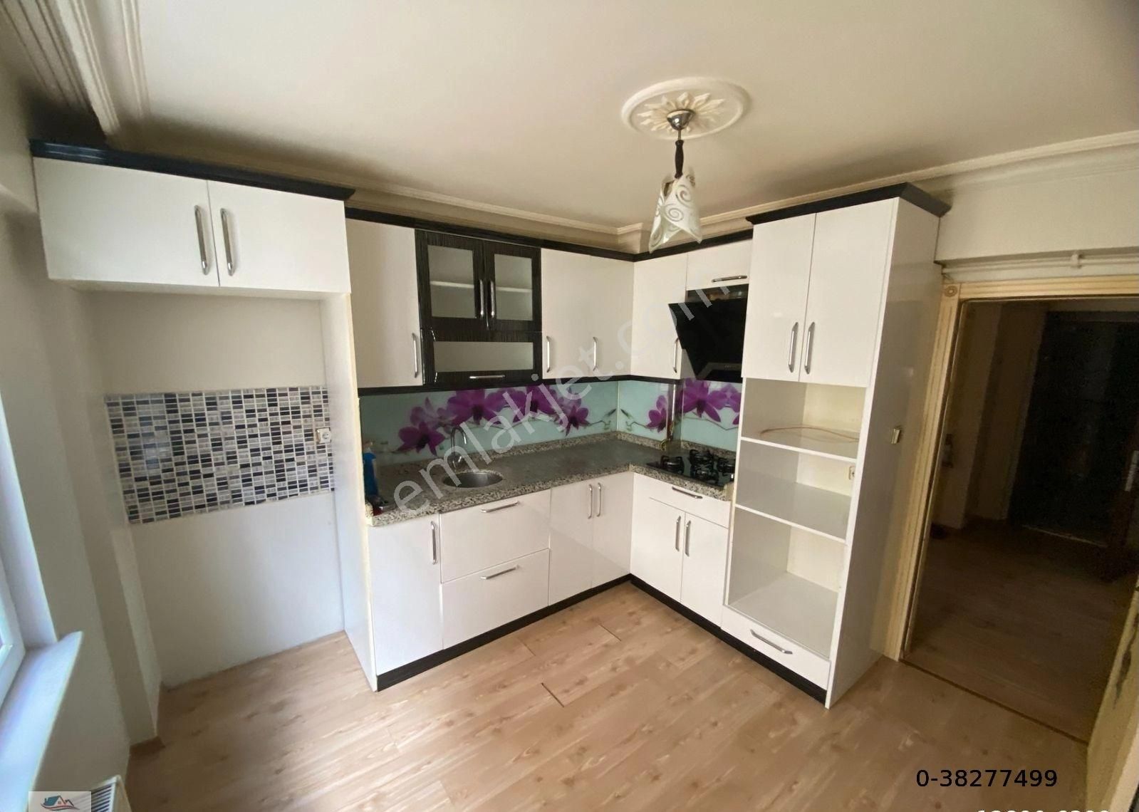 Etimesgut Topçu Mah'de 2+1 90m² Mantolamalı Satılık Daire
