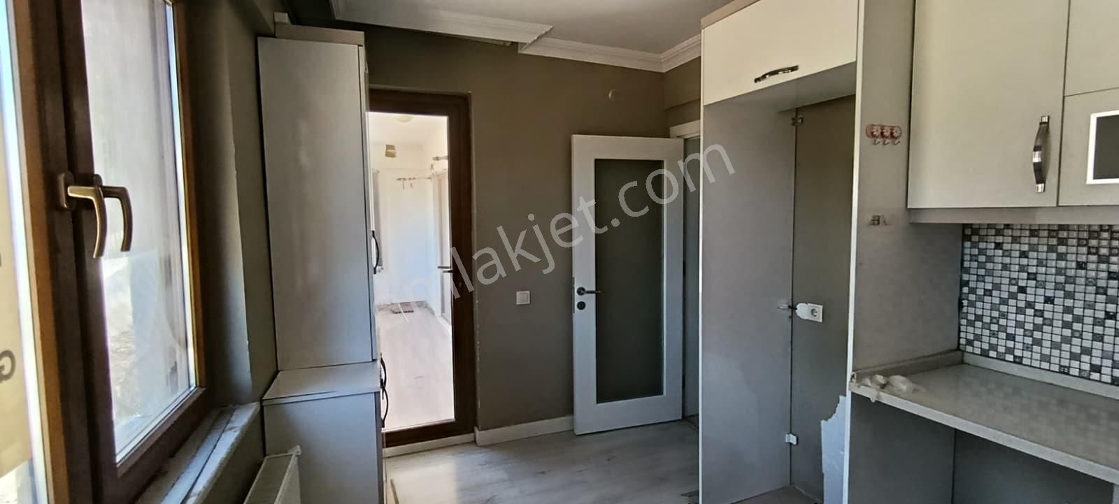 Gemlik Umurbey Aytepe'de Kiralık Daire 2+1 Arakat Kombili Sessiz Sakin Muhitte - Görsel 4