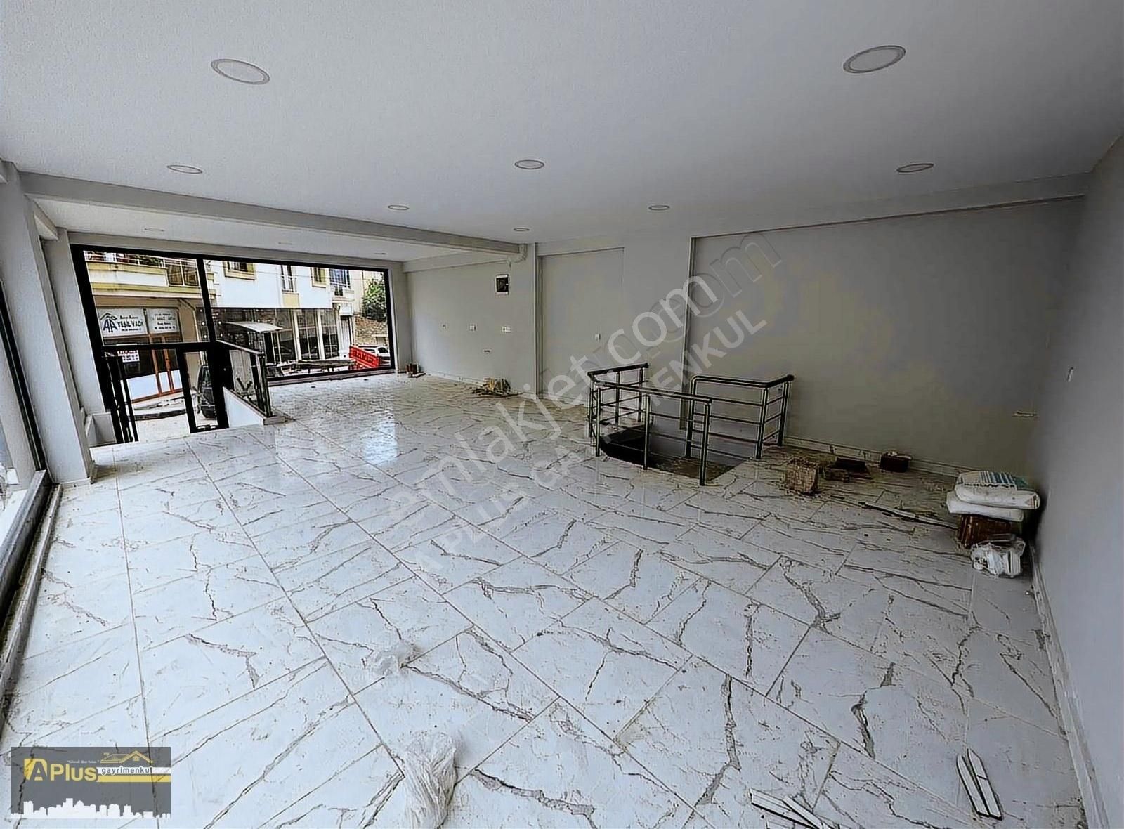 A Plus Gayrimenkulden Çarşı İçinde Kiracılı Satılık Dükkan - Görsel 8