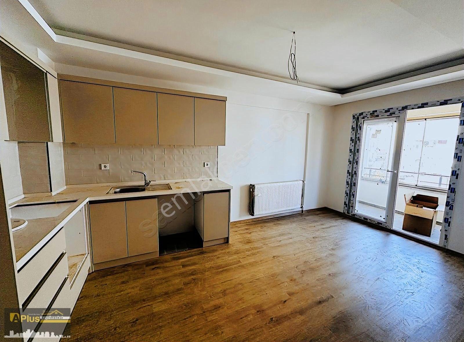 A Plus Gayrimenkulden Köşe Konumda 1+1 Satılık Lüks Daire - Görsel 3