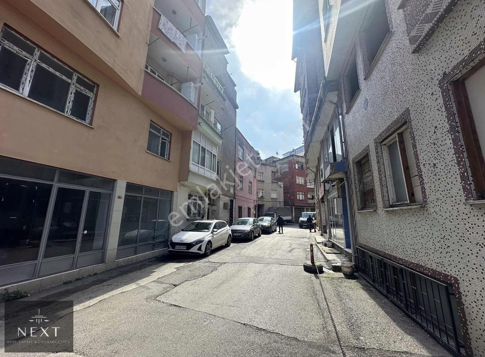 Trabzon Gülbaharhatun Mahallesinde Satılık Masrafsız Daire