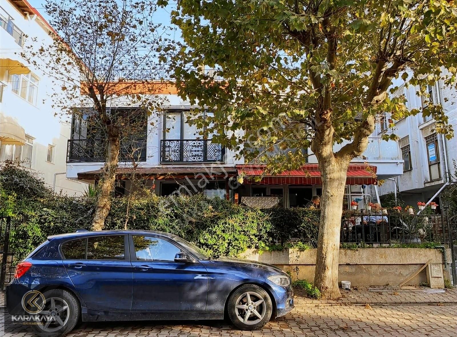 Ada Plajı Karşısı Şık Tasarımlı Müstakil Bahçeli 5+2 Villa