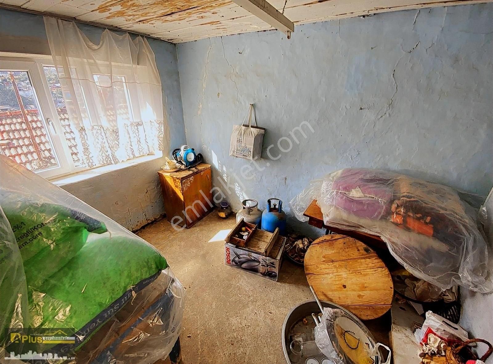 A Plus Gayrimenkulden Bahçeli Satılık Mustakil Ev - Görsel 4