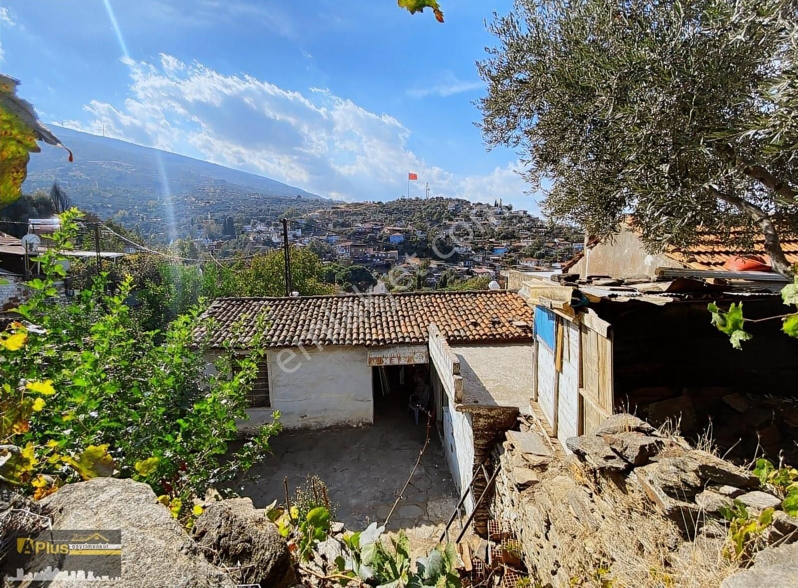A Plus Gayrimenkulden Bahçeli Satılık Mustakil Ev - Görsel 19