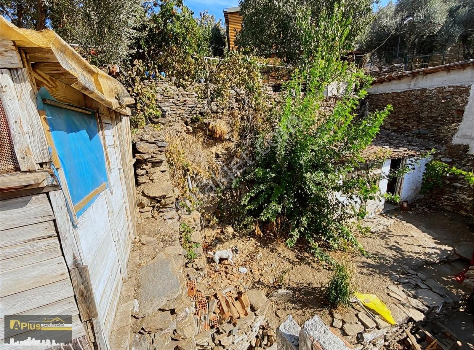 A Plus Gayrimenkulden Bahçeli Satılık Mustakil Ev - Görsel 13