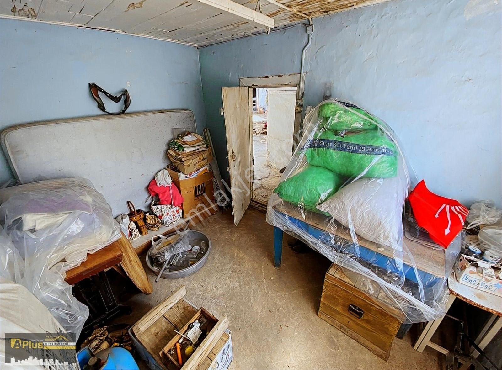 A Plus Gayrimenkulden Bahçeli Satılık Mustakil Ev - Görsel 3