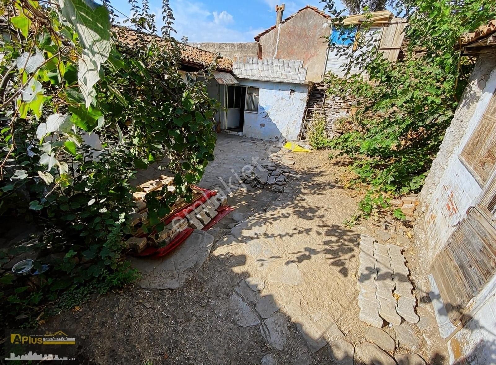 A Plus Gayrimenkulden Bahçeli Satılık Mustakil Ev - Görsel 7