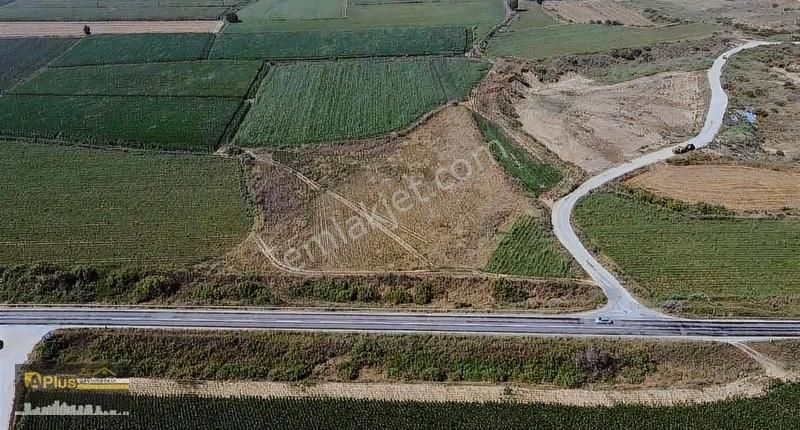 A Plus Gayrimenkulden Yola Sıfır Köşe Konumda Satılık Tarla - Görsel 22