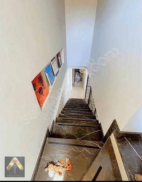 Divan Gayrimenkul Bodrum Bitez Köyiçi Tripleks Havuzlu Villa