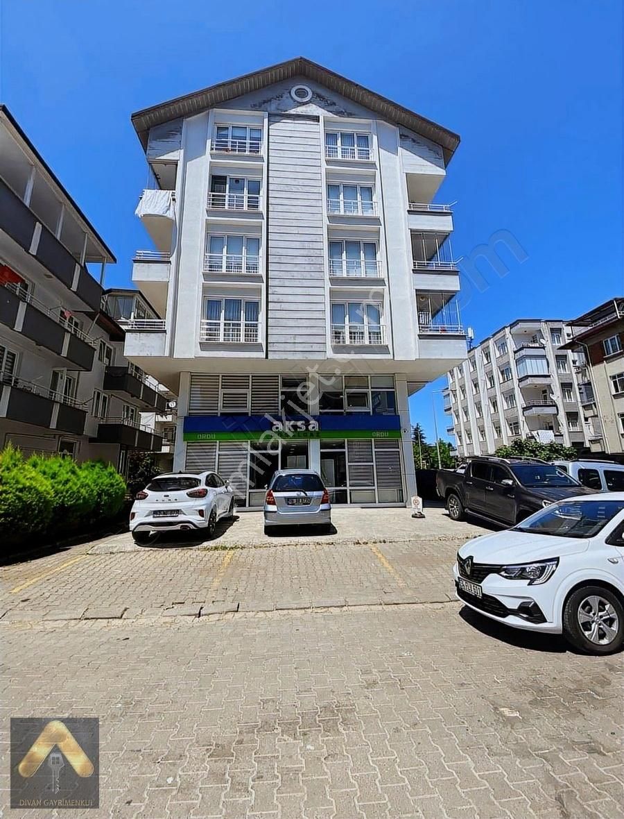 Divan Gayrimenkul Karşıyaka Mah. 100m2 2+1 Satılık Daire