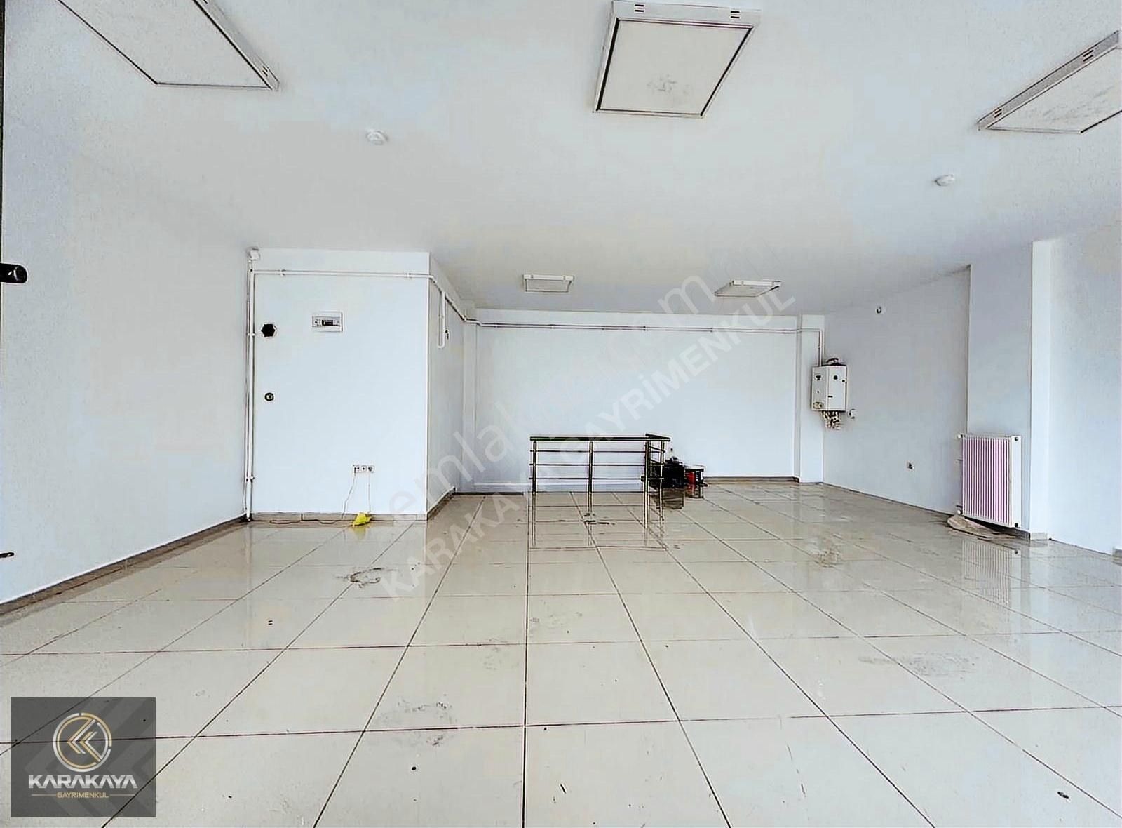 Tuzla Cad Üzeri 130 M² 2 Katlı Satılık Dükkan