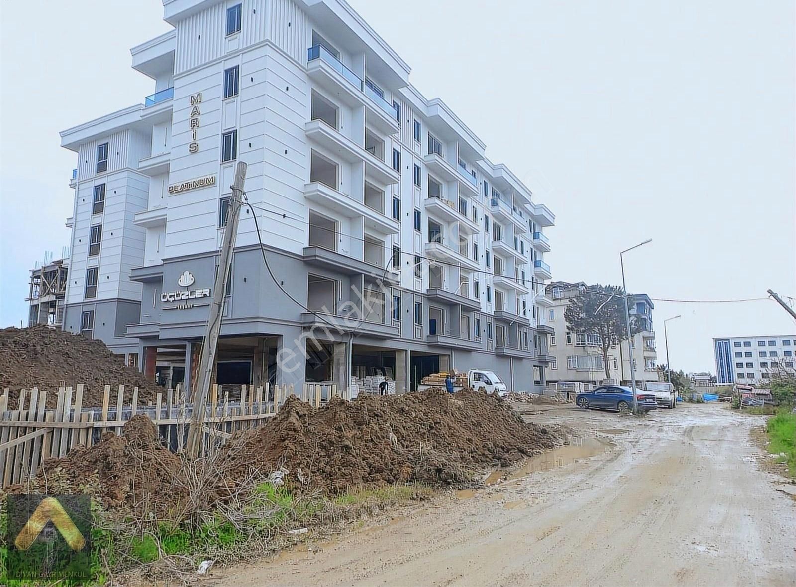 Divan Gayrimenkul Cumhuriyet Mah.maris Platinum 1+1 50m2 Satılık