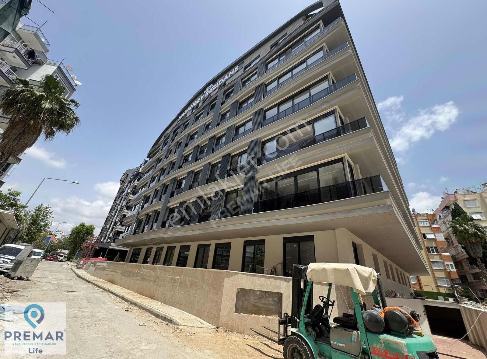 Premar'dan Gençlik Mah. Havuzlu Sitede Satılık 2+1 Daire
