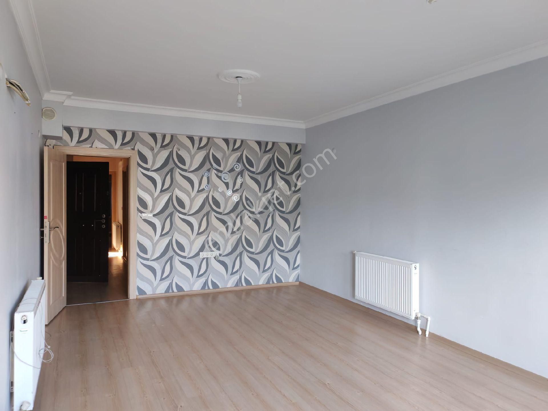 Bornova Atatürk Mah. 3+1 Kiralık İçi Yapılı Daire