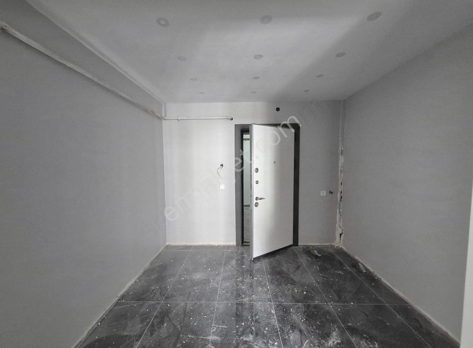 Ayrı Mutfak Geniş Balkonlu Lux 2+1 Sıfır Daireler