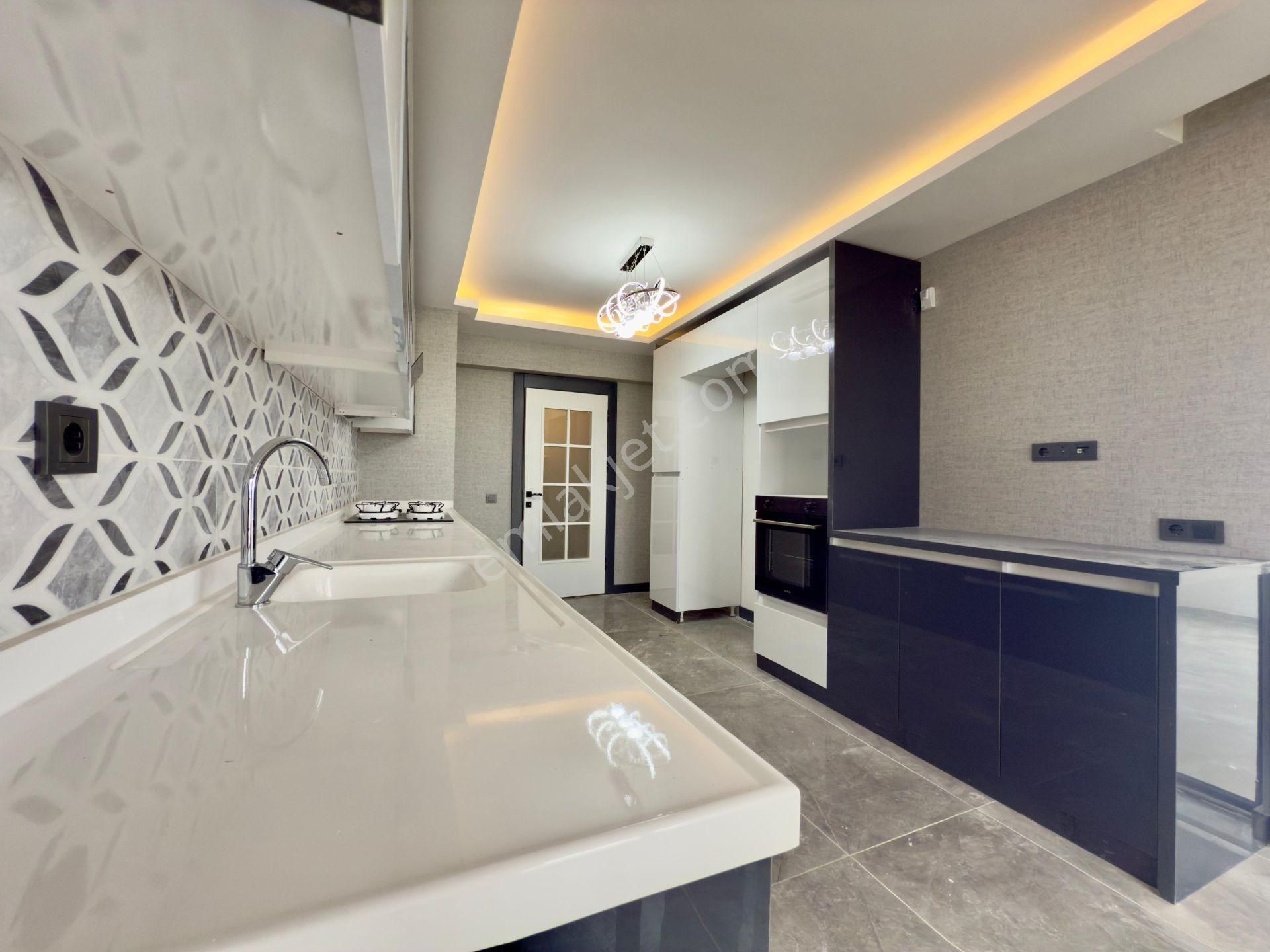 Kalecik Emlak'tan Fatih Mh K.garajlı Ultra Lüx 185m² Şık 4+1