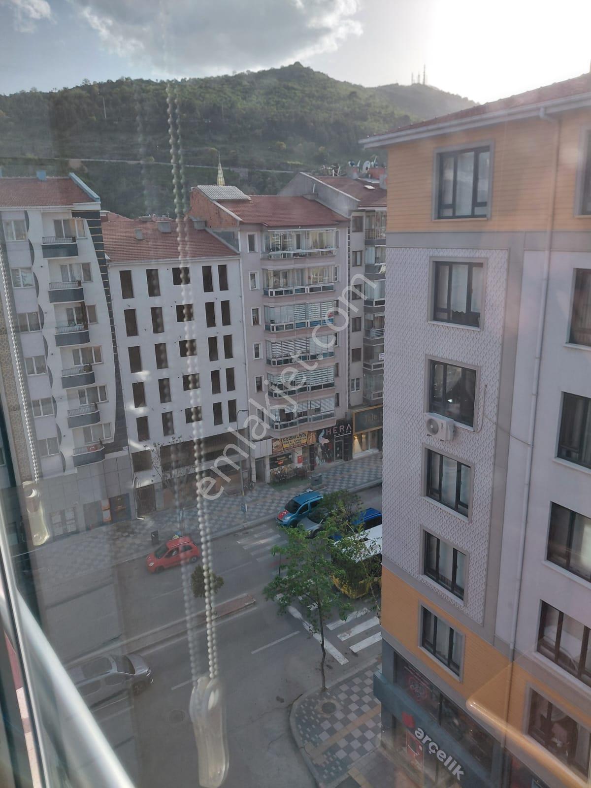 Afyon Tezcan Emlaktan Merkezi Yerde Satılık 3+1 Lüks Daire - Görsel 30
