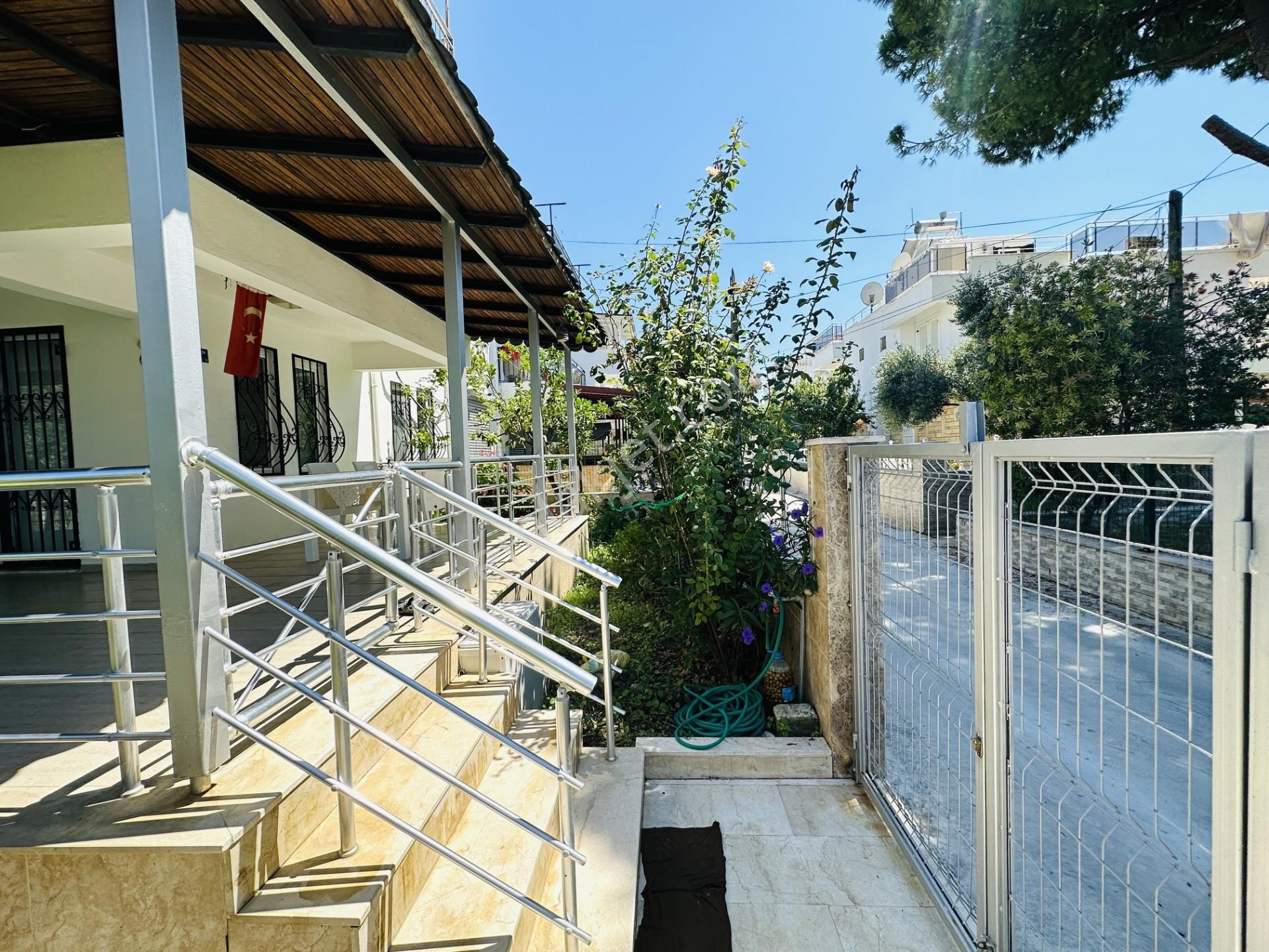 Avm'ye Yakın Denize 500 Metre Mesafede Temiz 3+1 Villa Satılık - Görsel 14