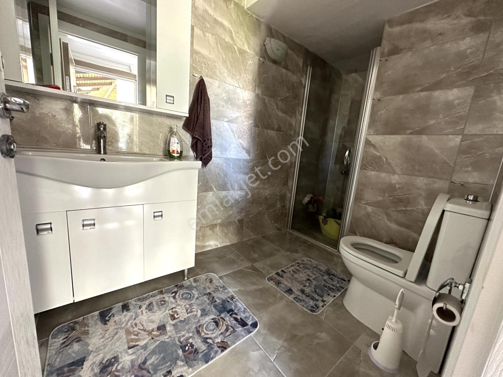 Avm'ye Yakın Denize 500 Metre Mesafede Temiz 3+1 Villa Satılık - Görsel 8