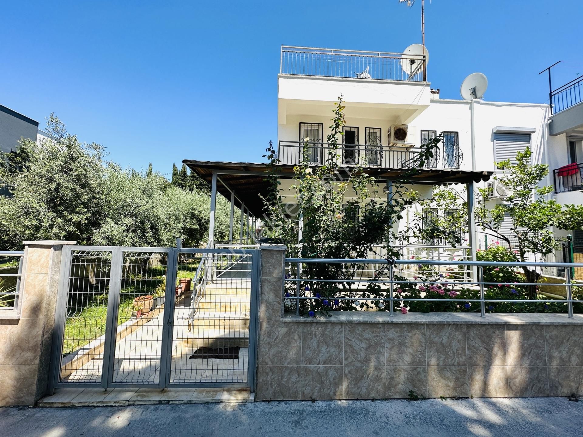 Avm'ye Yakın Denize 500 Metre Mesafede Temiz 3+1 Villa Satılık - Görsel 4