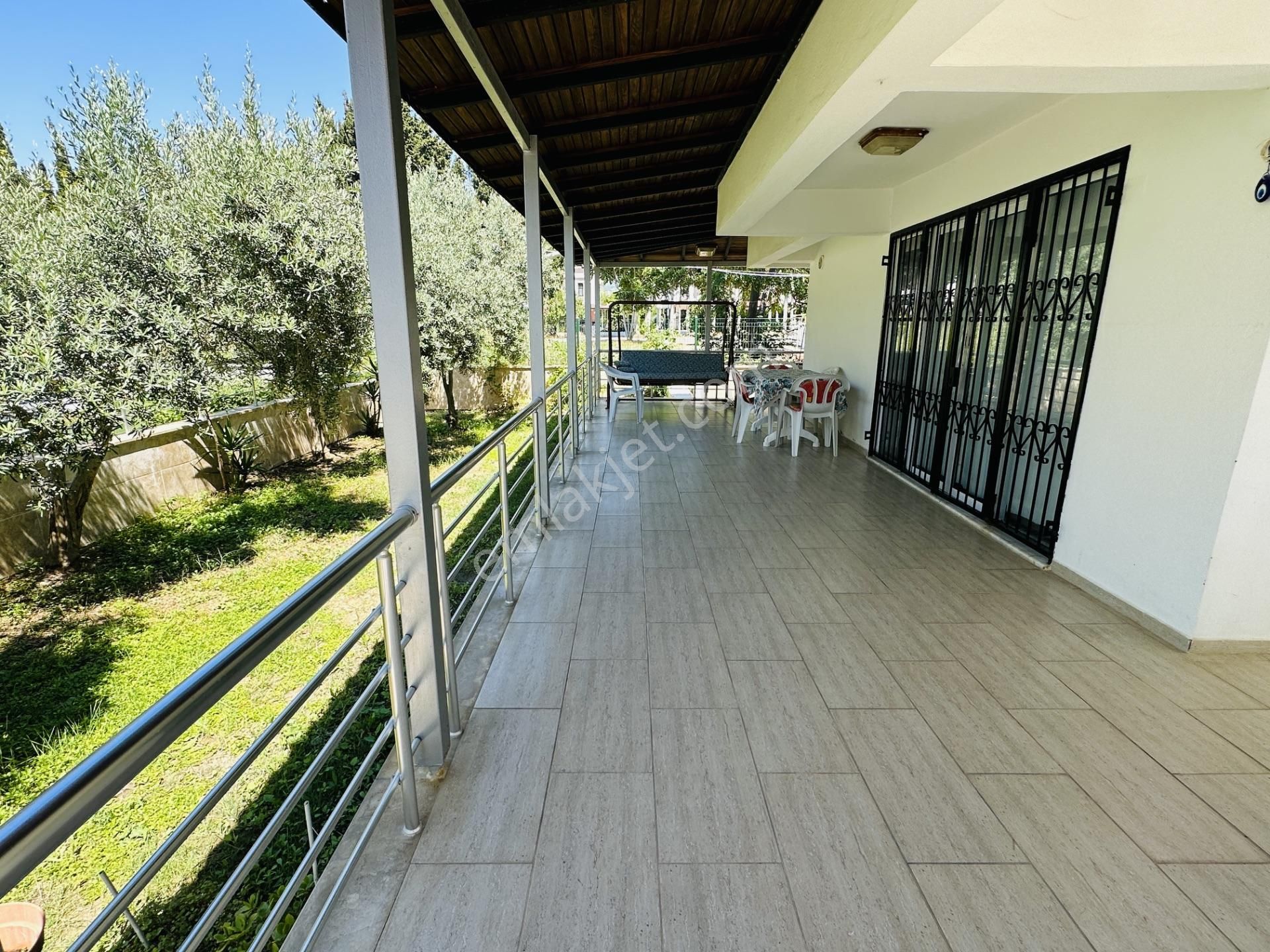 Avm'ye Yakın Denize 500 Metre Mesafede Temiz 3+1 Villa Satılık - Görsel 15