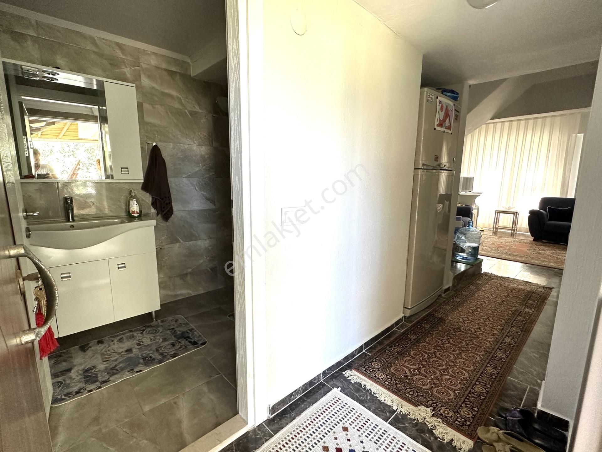 Avm'ye Yakın Denize 500 Metre Mesafede Temiz 3+1 Villa Satılık - Görsel 9