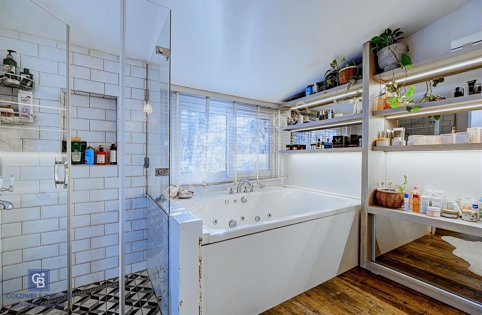 Akatlar Ülgen Sokakta Müstakil Villa - Görsel 36