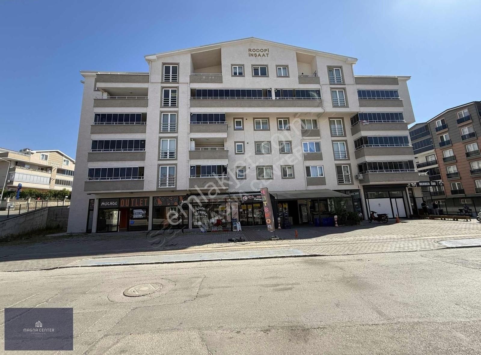 Magna Dan Kurtuluş Mh. Ana Artele Cephe 300m2 Kiralık Dükkan