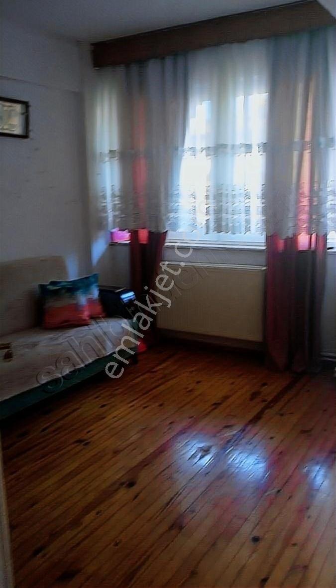 Kınıklıda 3 Katlı Müstakil Bina - Görsel 11