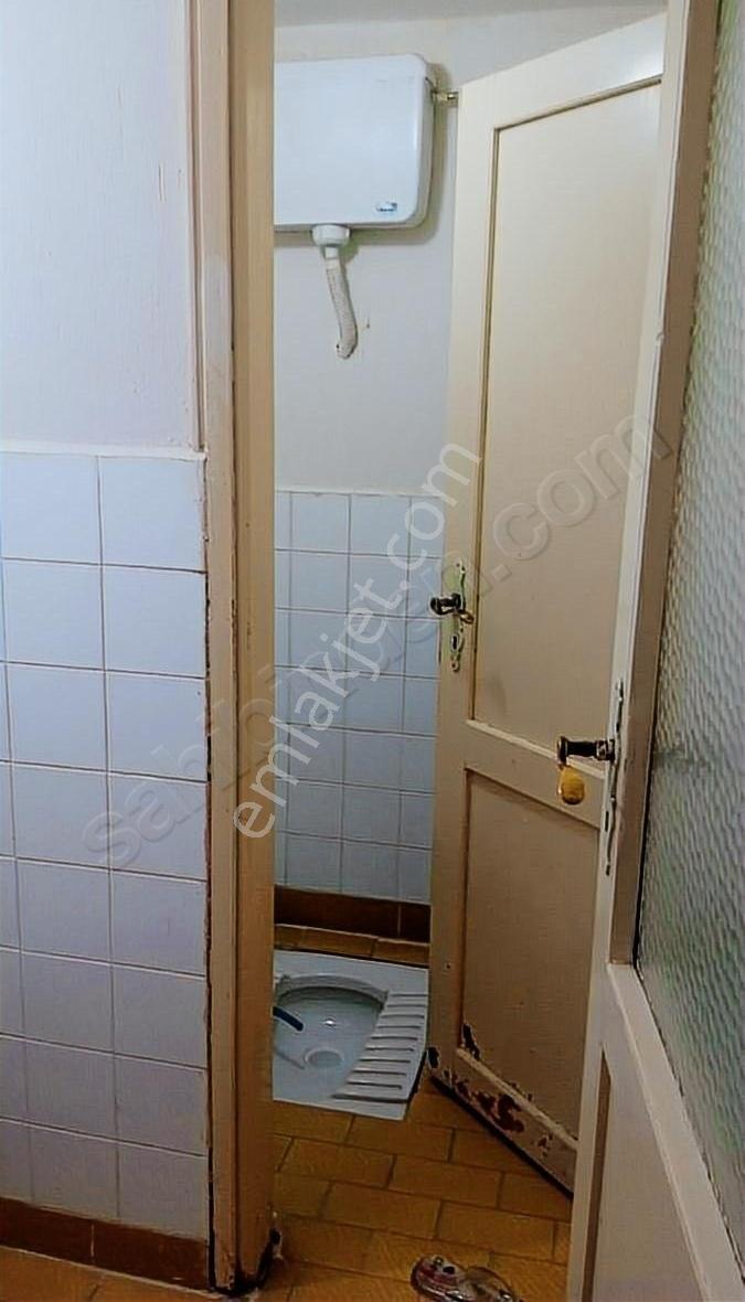 Kınıklıda 3 Katlı Müstakil Bina - Görsel 13