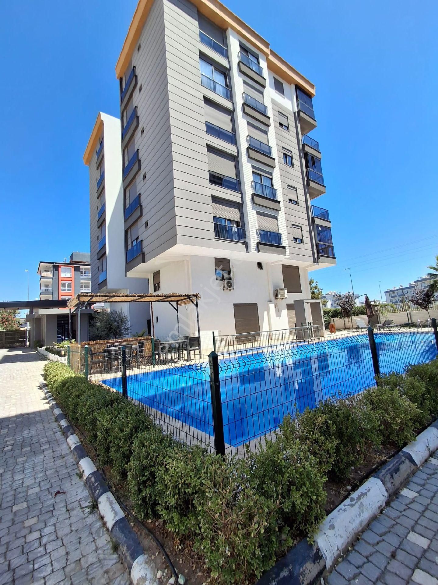 Varsak Aydogmus Ultra Lüx Daıre 3+1 Havuzlu