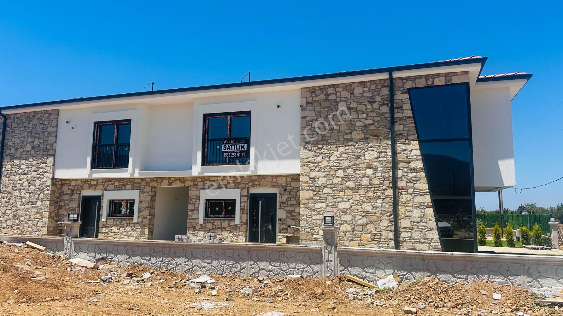 Kuşadası Davutlarda Kaçmaz Fırsat! Sıfır 3+1 İkiz Villa