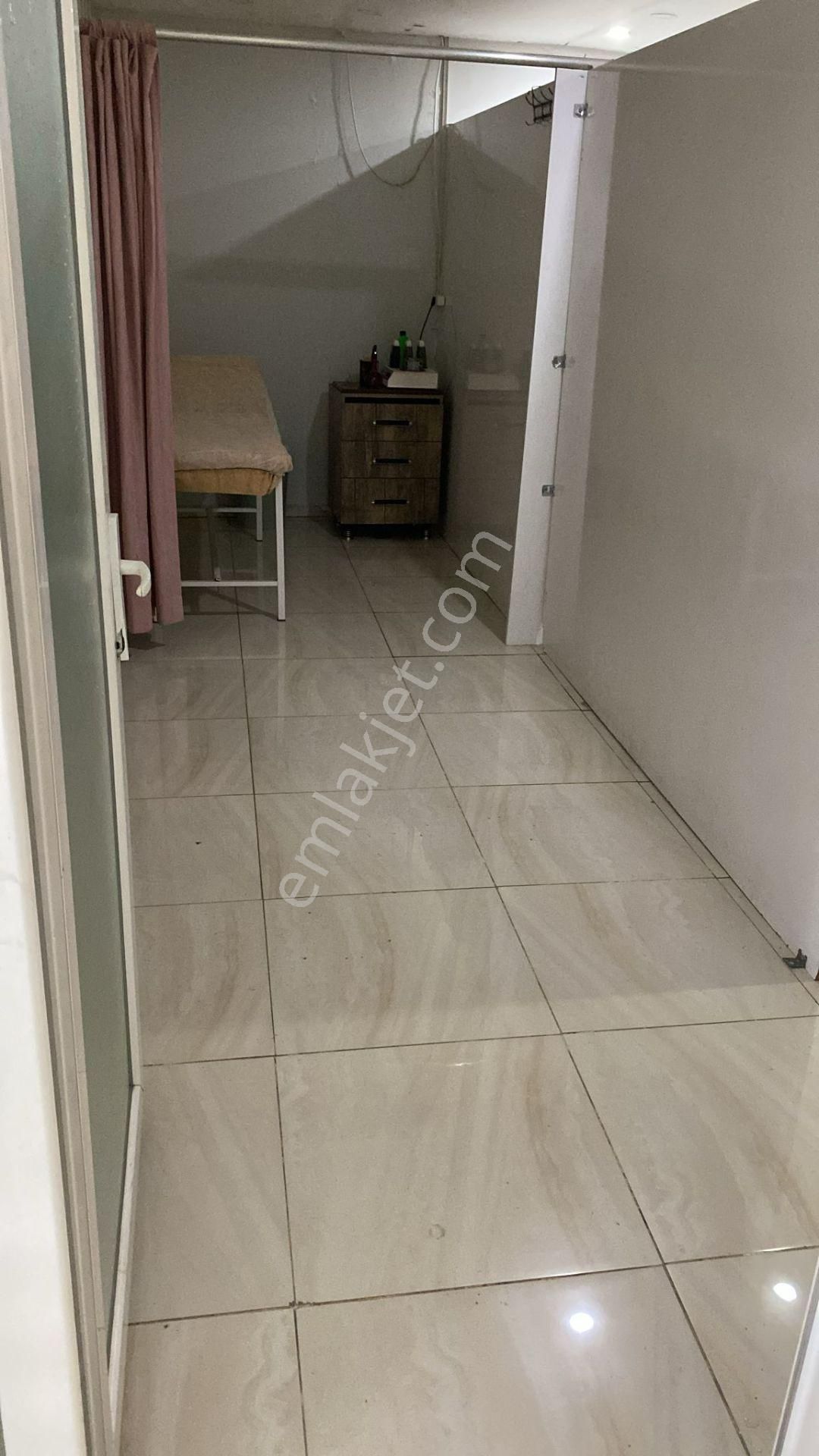 Fatoş Gayrimenkuldan Ana Cadde Üzerinde Satılık İşyeri Ve Daire - Görsel 7