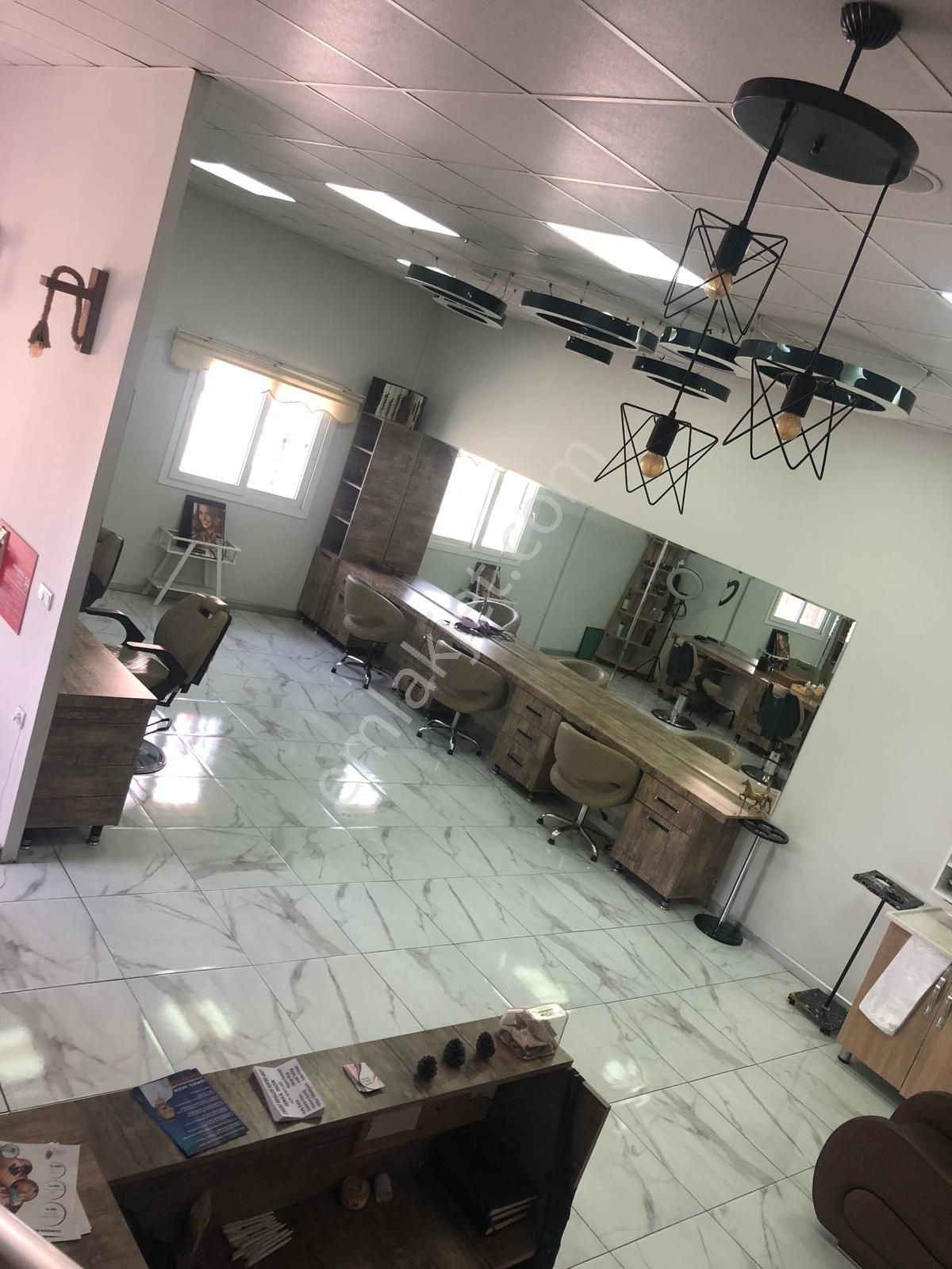 Fatoş Gayrimenkuldan Ana Cadde Üzerinde Satılık İşyeri Ve Daire - Görsel 11