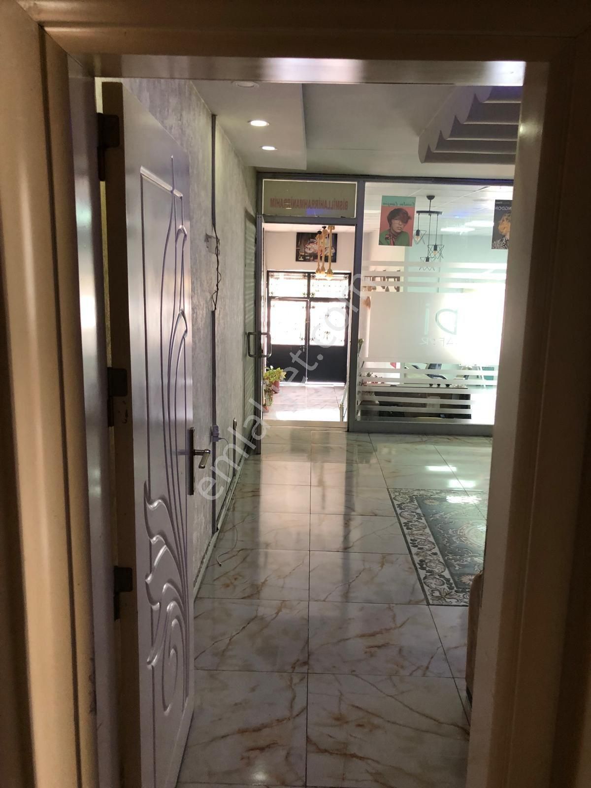 Fatoş Gayrimenkuldan Ana Cadde Üzerinde Satılık İşyeri Ve Daire - Görsel 12