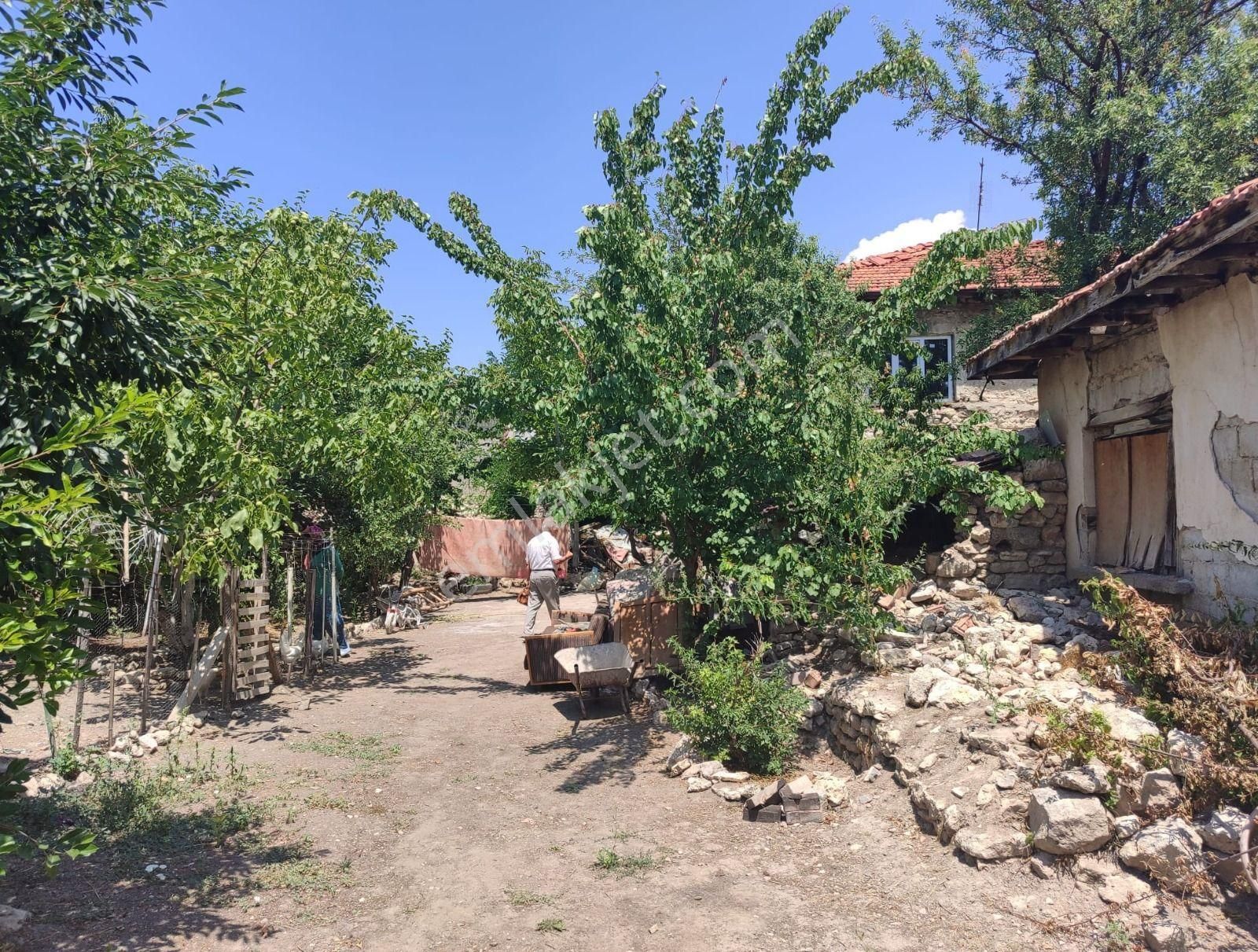 Beyşehir İçeri Şehir Mahallesinde Satılık Yatırımlık Konak - Görsel 3