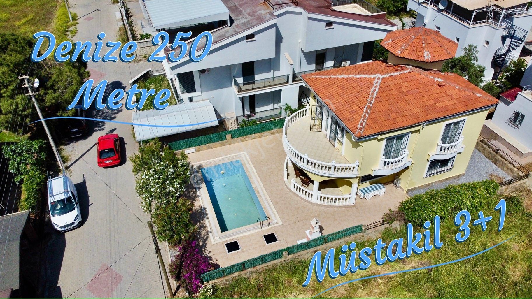 Denize 250 Metre Mesafede Havuzlu Geniş Bahçeli 3+1 Müstakil Villamız Satışta