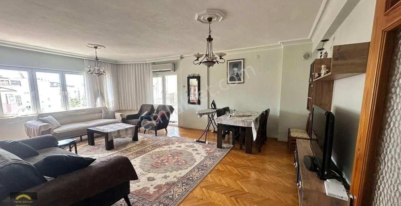Antalya Konyaaltı Akkuyu Mahallesinde 3+1 180 M2 Satılık Daire