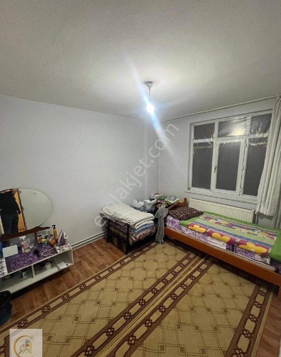 Ertürk Emlak'tan Demetevler Mah. 357. Cad. 370. Sok. Demsa Bloklarında Satılık Daire