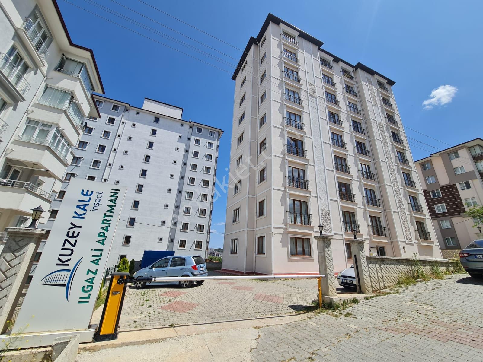 Kastamonu Merkez Candaroğlu Mah. Caddede Satılık Geniş 2+1