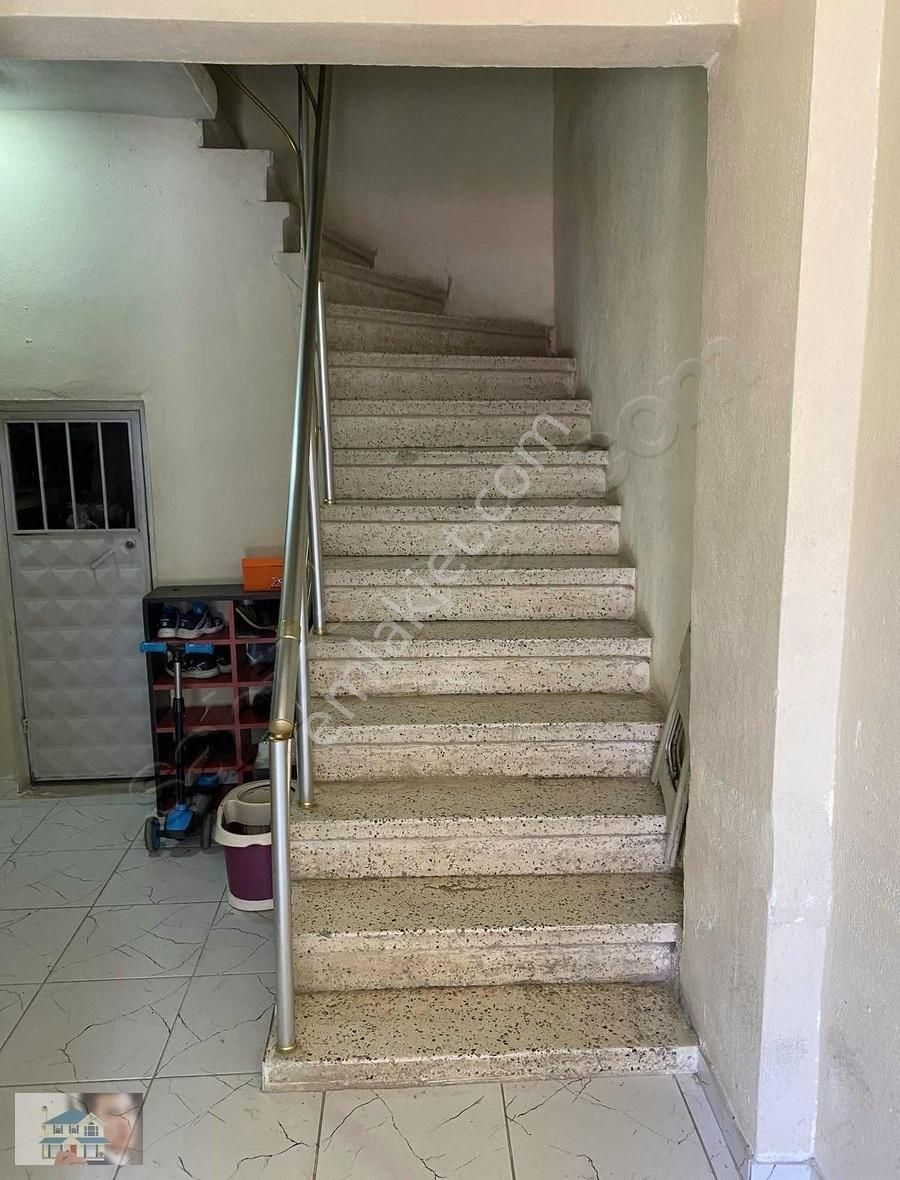 Bolluca Merkezde Satılık 100 M2 Daıre