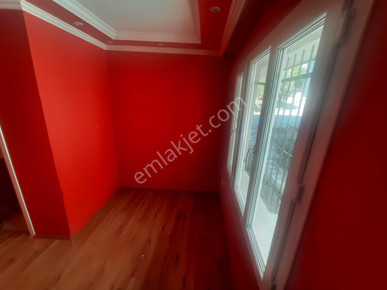 Bornova Atatürk Mah. 1+1 Kiralık Daire - Görsel 6