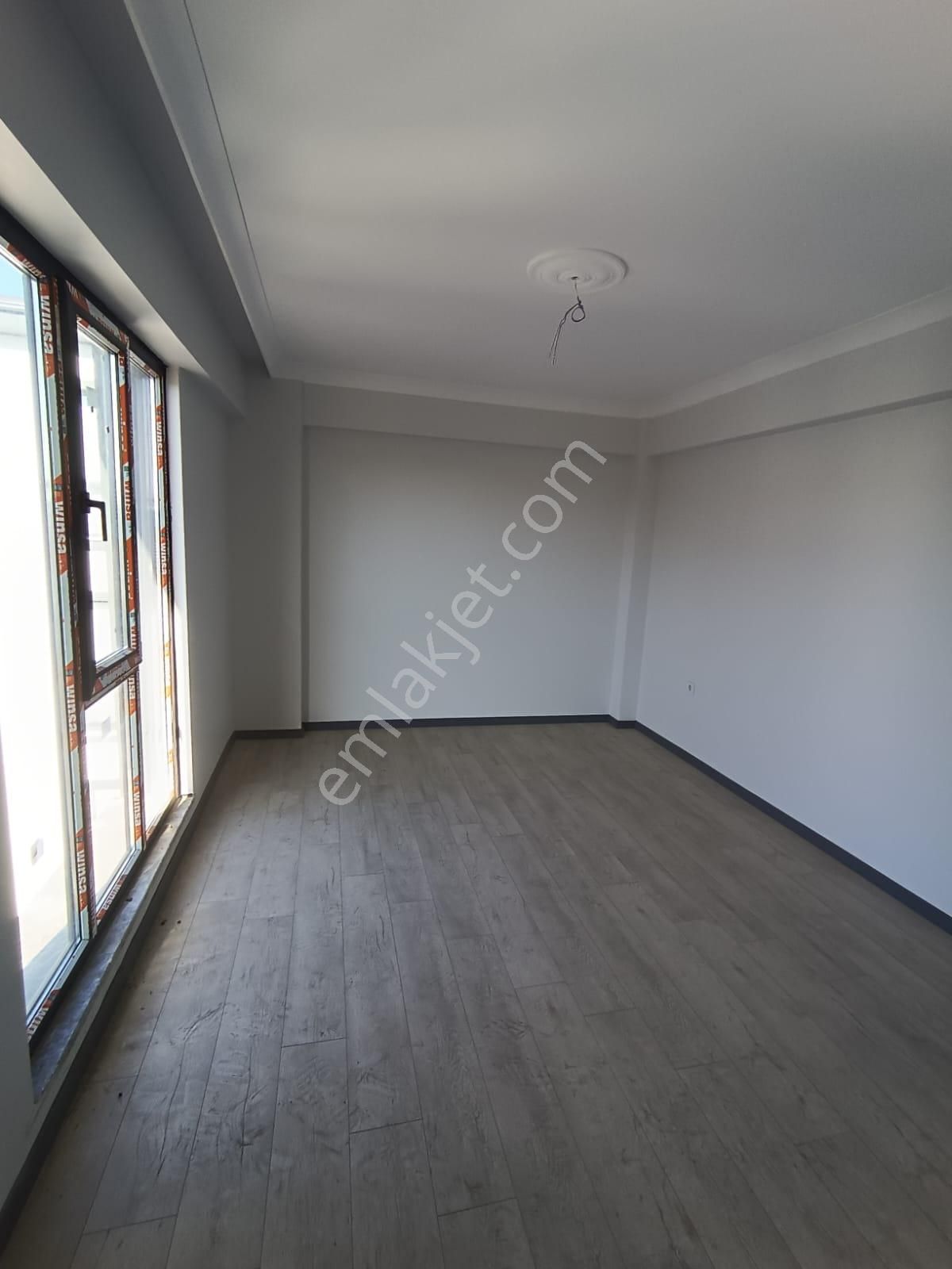 Yalova Çiftlikköy Çiftlik Mahallesinde Satılık 3+1 Daire - Görsel 5