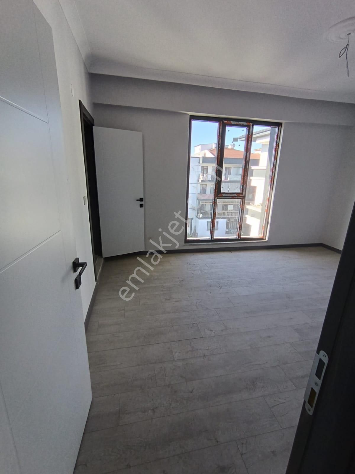 Yalova Çiftlikköy Çiftlik Mahallesinde Satılık 3+1 Daire - Görsel 11